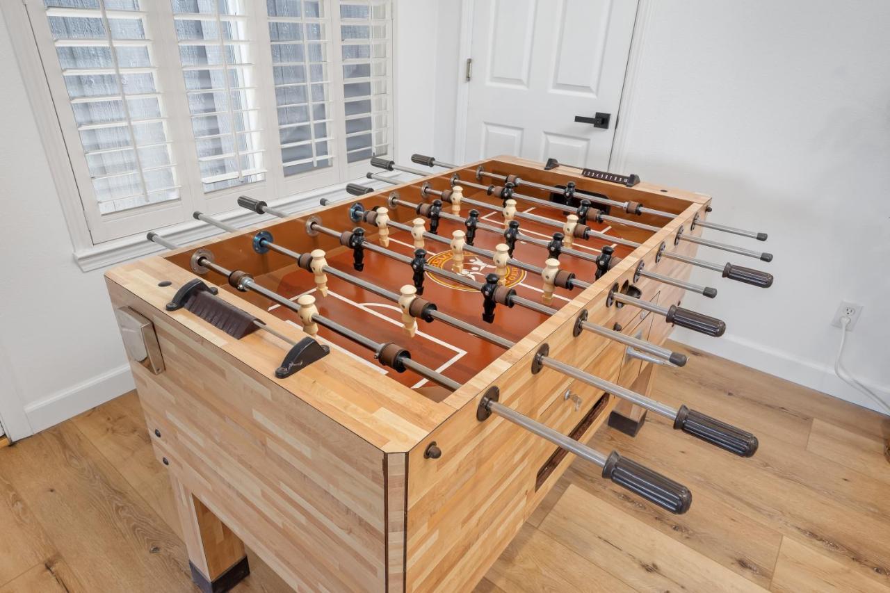 Steps To #Pismobeach With Poker, Foosball, Free Ev Charger, And Bikes Оушеано Екстериор снимка
